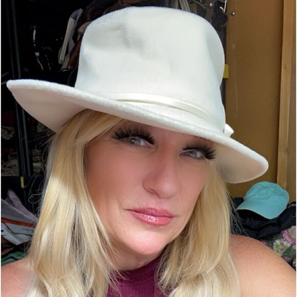 Vintage Saks Fifth Avenue Felt Hat Beige main image 4